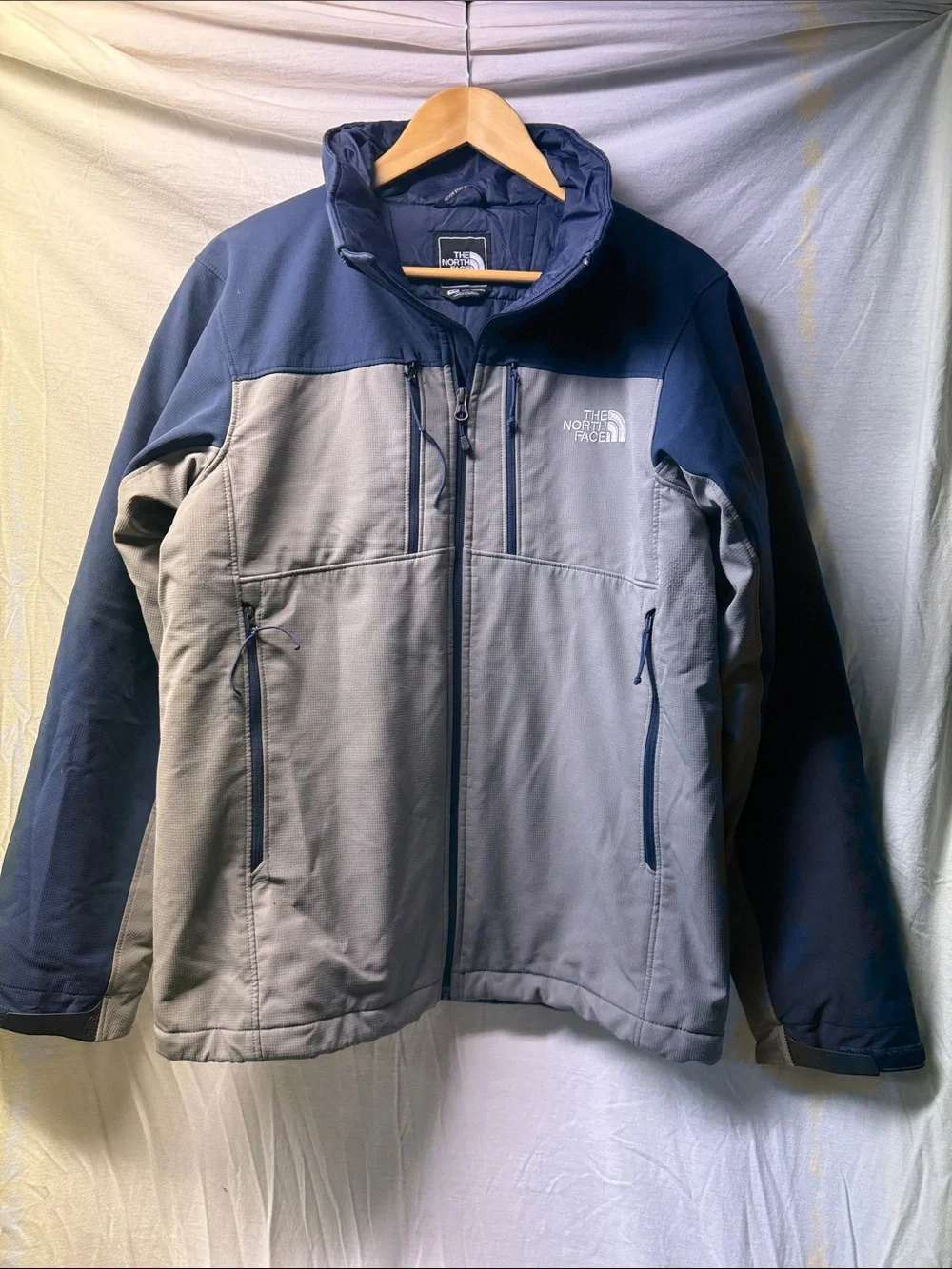 The North Face Men's Navy and Gray Softshell Jacket